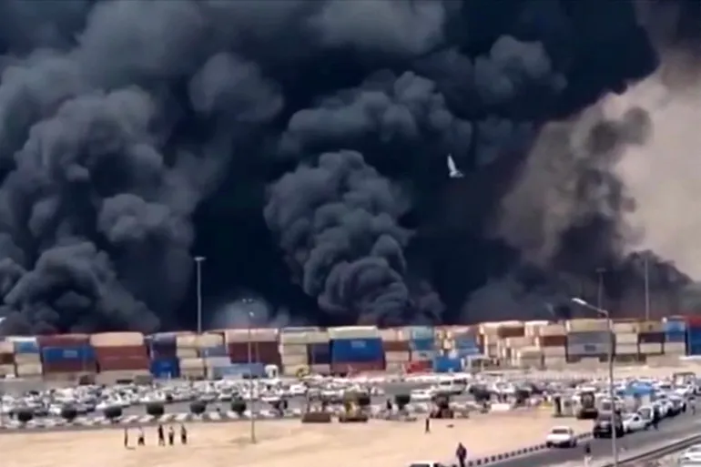 Massive Explosion Rocks Shahid Rajaee Port in Southern Iran